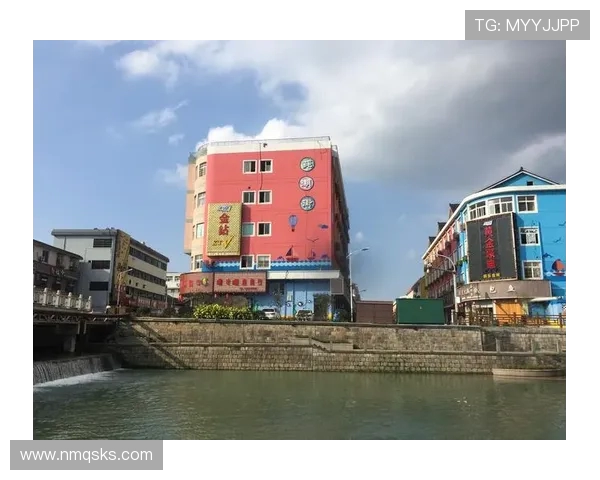 天小明去哪了？一年前失踪案与街头盒饭摊主李天有何关联？